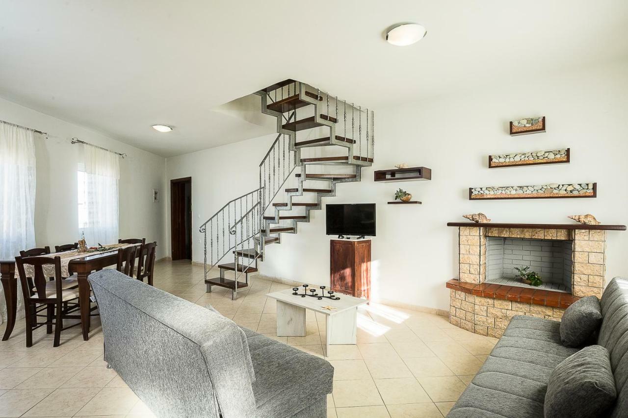 Sea Side House Rapanas Villa ฟาลาซาร์นา ภายนอก รูปภาพ